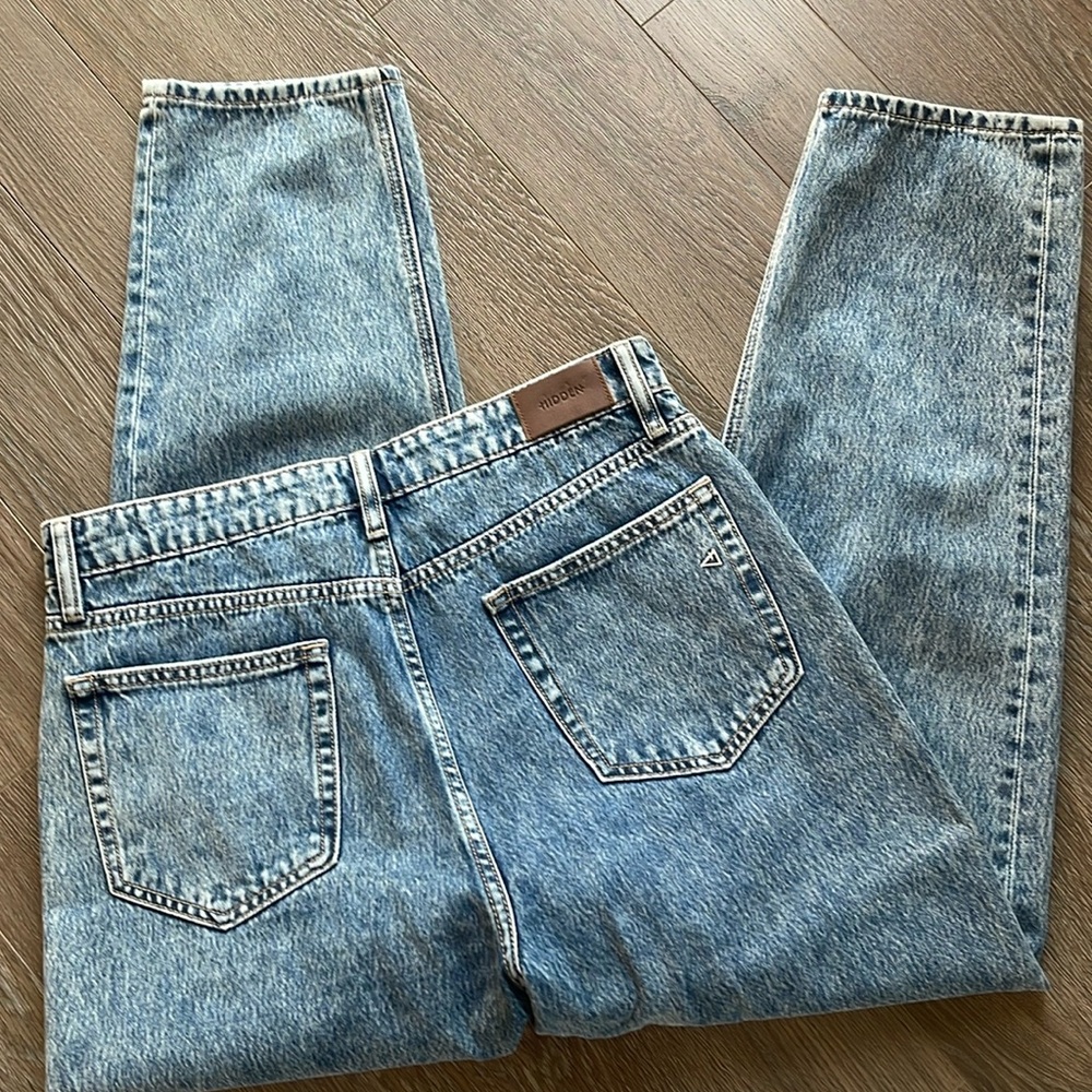 Hidden Los Angeles Cropped Mom Denim Size 30
